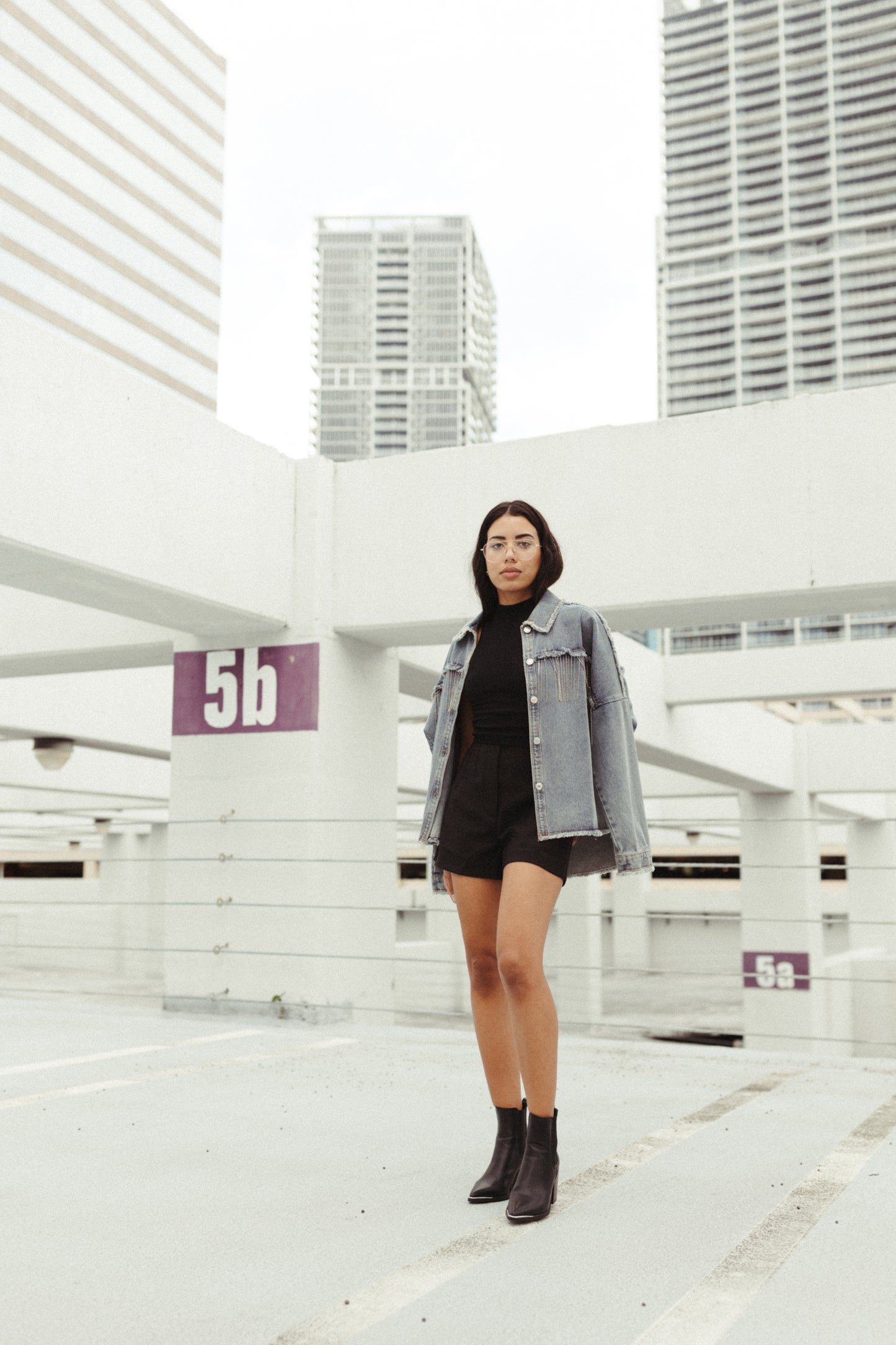 MADRID – High-waisted stretch shorts