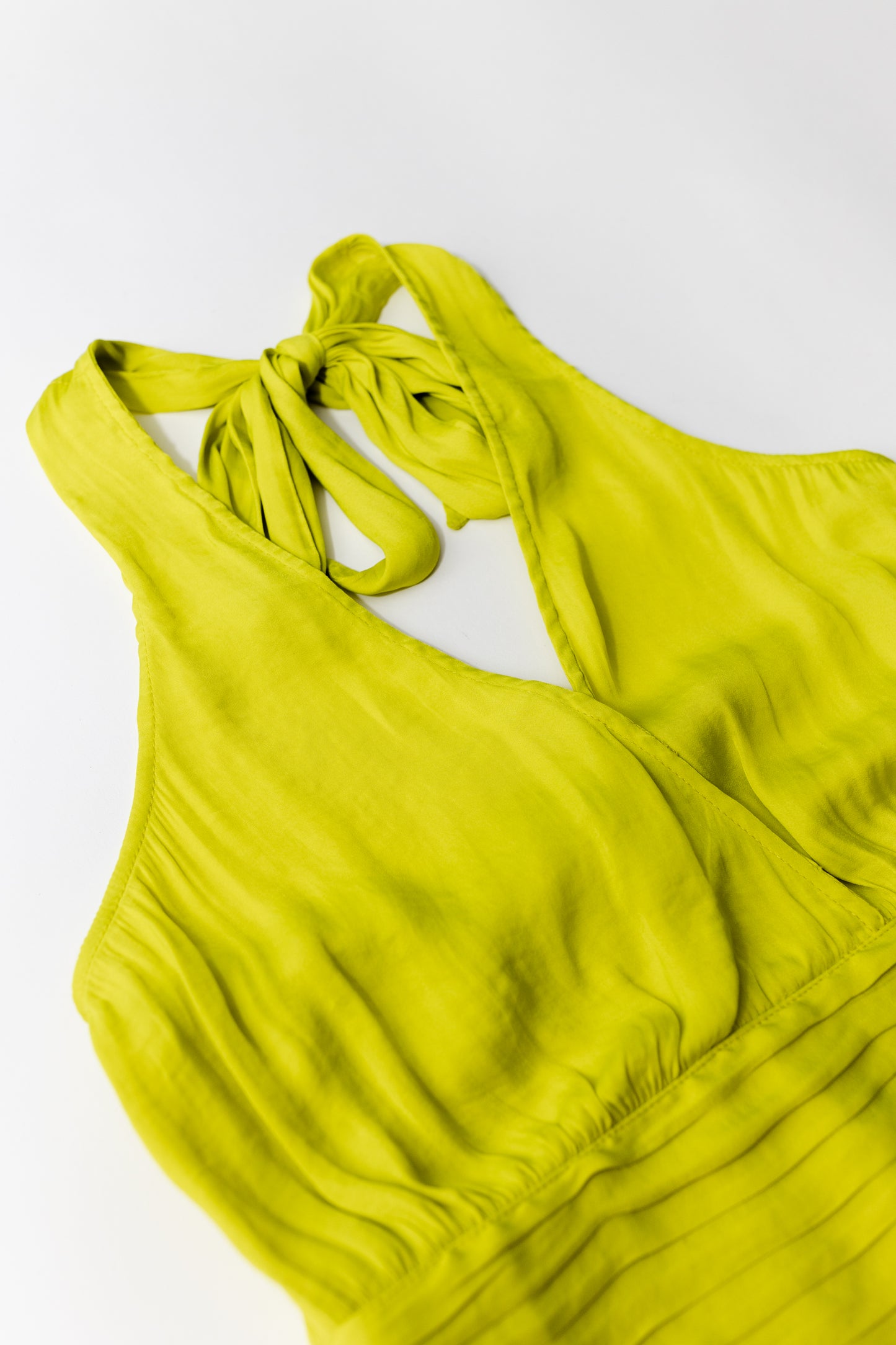 HOUSTON – Halter neckline crop top