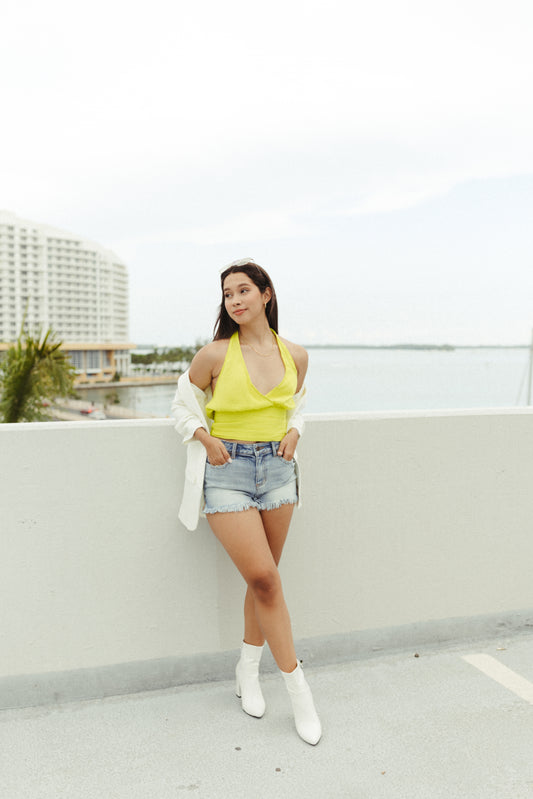 HOUSTON – Halter neckline crop top